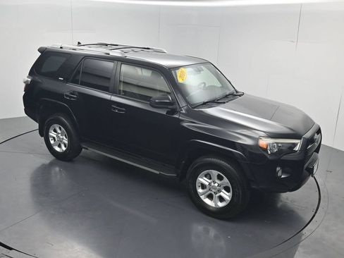 Used 2016 Toyota 4Runner SR5 AWD/4WD image 46