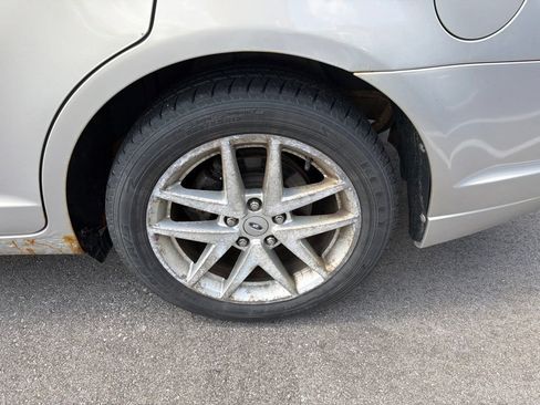 Used 2010 Ford Fusion SEL FWD image 9