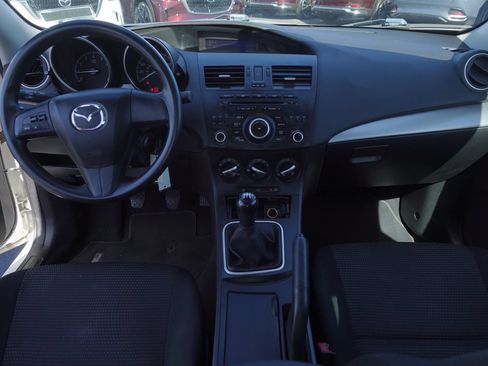 Used 2013 MAZDA MAZDA3 i SV FWD image 10