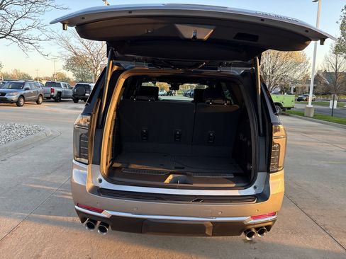 New 2026 Chevrolet Tahoe Premier AWD/4WD image 16