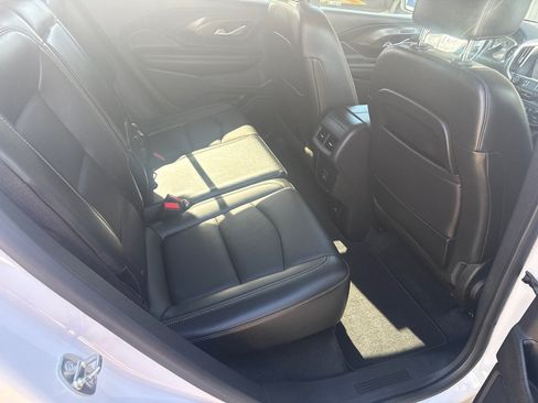 Used 2019 GMC Terrain SLT w/ Preferred Package AWD/4WD image 16