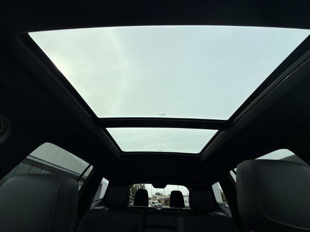Certified 2024 Cadillac XT6 Luxury w/ LPO, Floor Liner Package AWD/4WD image 80
