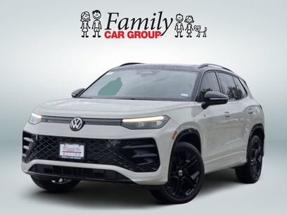 Used 2025 Volkswagen Tiguan SE R-Line