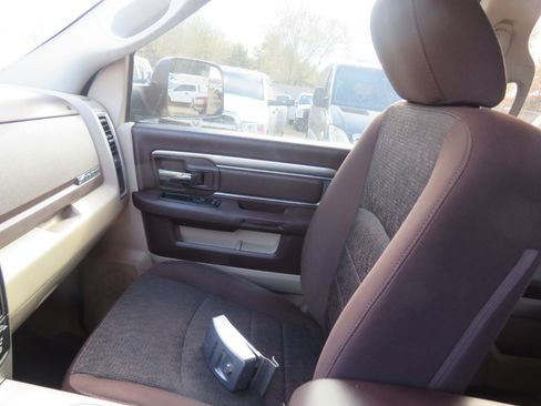 Used 2017 RAM 2500 Big Horn image 15