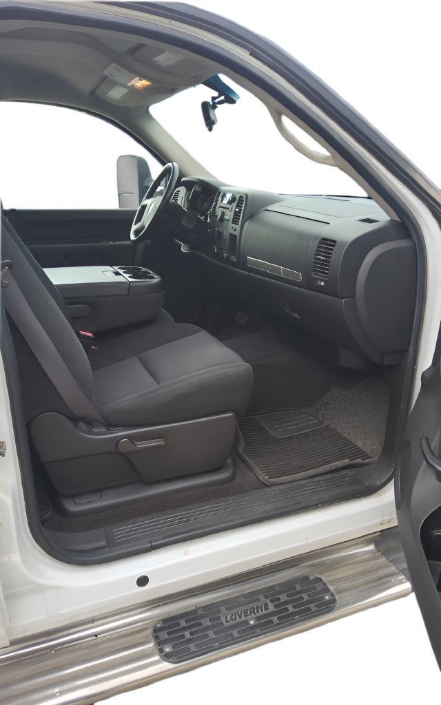 Used 2010 Chevrolet Silverado 2500 LT w/ Interior Plus Package AWD/4WD image 34