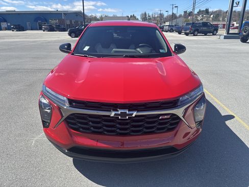 New 2026 Chevrolet Trax RS w/ Driver Confidence Package image 9