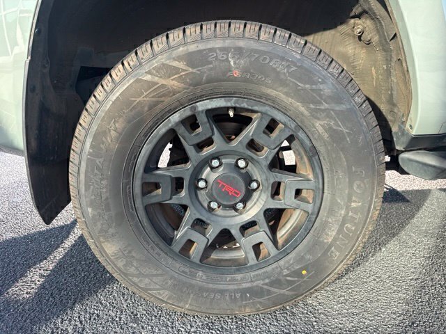 Used 2023 Toyota 4Runner TRD Off-Road Premium w/ Moonroof Package AWD/4WD image 6