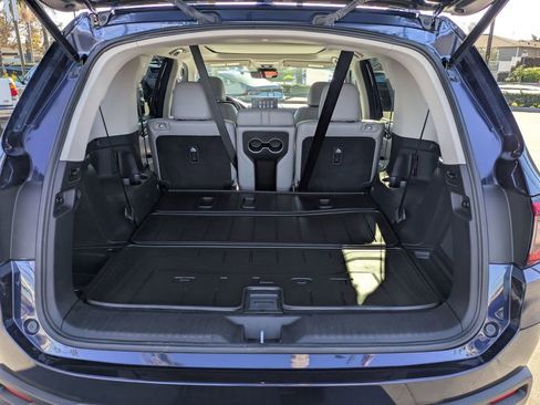 Certified 2023 Honda Pilot Touring image 17