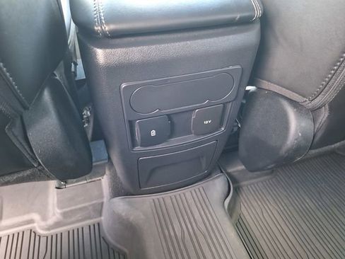 Used 2024 Ford Explorer XLT w/ Equipment Group 202A AWD/4WD image 15