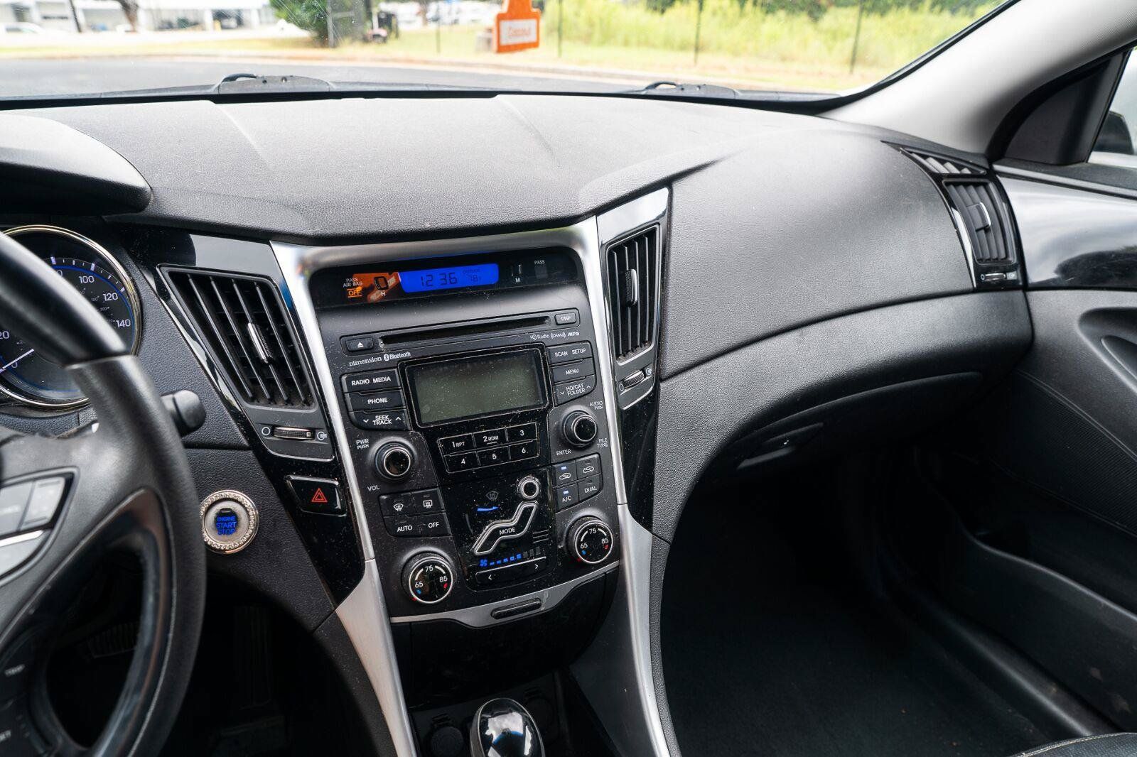 Used 2012 Hyundai Sonata Limited FWD image 22