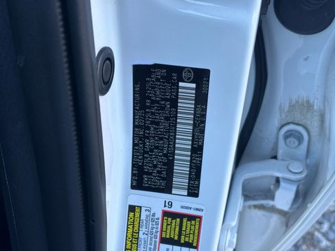 Used 2025 Toyota Camry LE image 24