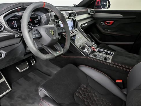 Used 2023 Lamborghini Urus Performante AWD/4WD image 16
