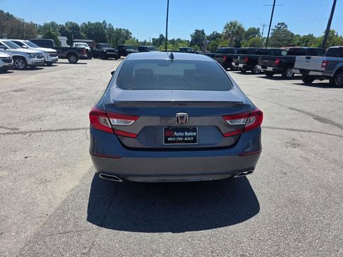Used 2018 Honda Accord Sport image 3