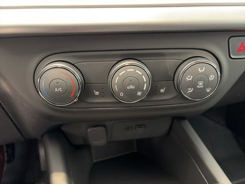 New 2026 Chevrolet Trax LS w/ LS Convenience Package image 17