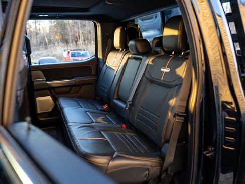 Used 2024 Ford F450 Platinum w/ FX4 Off-Road Package image 36