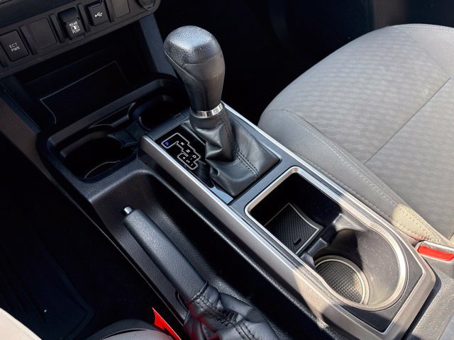 Used 2023 Toyota Tacoma SR5 w/ Technology Package AWD/4WD image 32