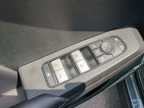 Used 2025 Mitsubishi Outlander SE AWD/4WD image 13