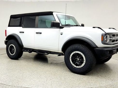 Used 2023 Ford Bronco Big Bend w/ Sasquatch Package AWD/4WD image 3