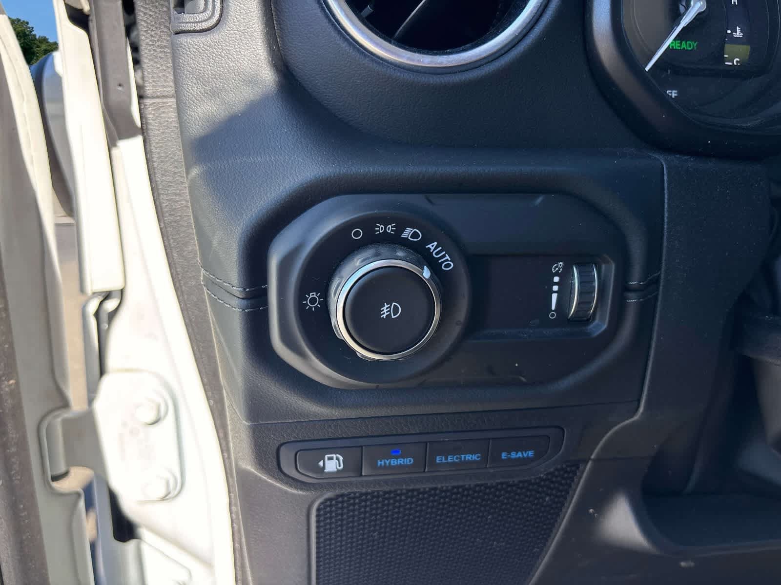 Used 2024 Jeep Wrangler Unlimited Sahara AWD/4WD image 20