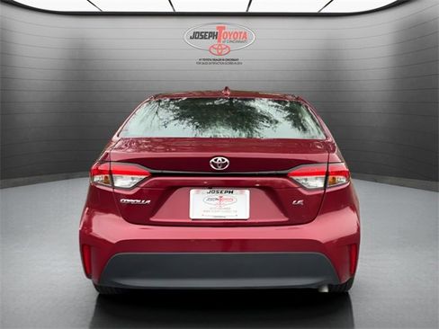 Used 2023 Toyota Corolla LE image 12
