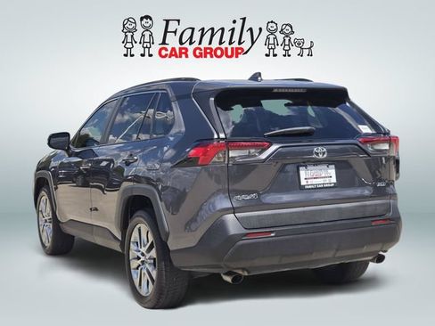 Used 2021 Toyota RAV4 XLE Premium FWD image 3
