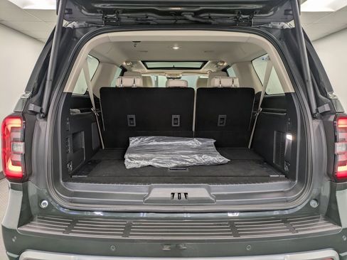 Used 2022 Ford Expedition Max Platinum image 23