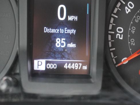 Used 2021 Toyota Tacoma SR image 22