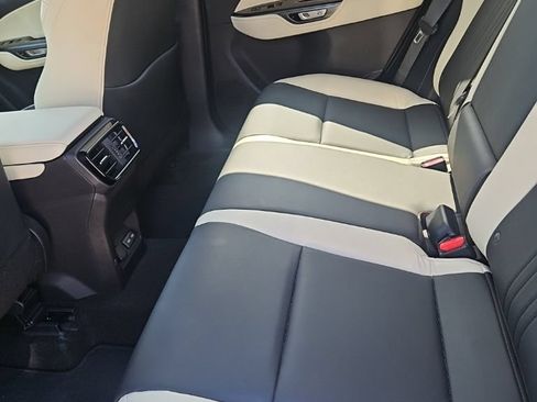 Used 2024 Lexus NX 250 FWD image 3