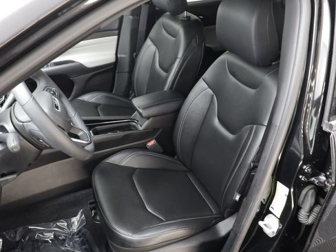 Used 2025 Jeep Compass Limited AWD/4WD image 13