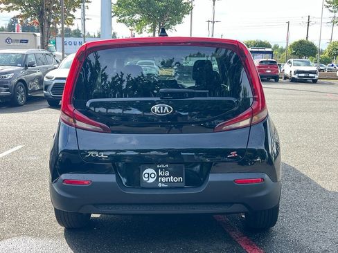 Used 2020 Kia Soul S FWD image 10