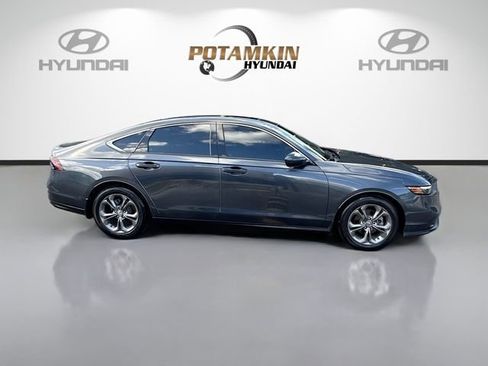 Used 2024 Honda Accord EX image 4