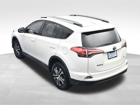 Used 2017 Toyota RAV4 LE FWD image 29