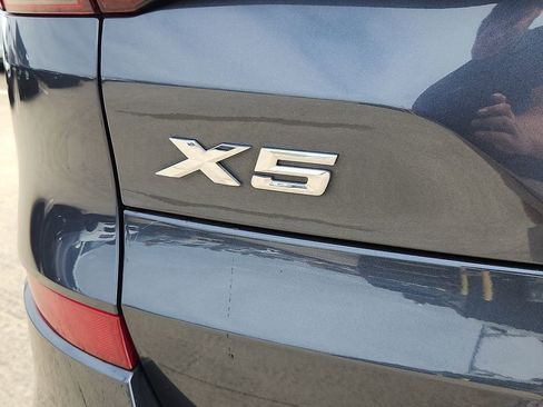 Used 2022 BMW X5 xDrive40i w/ M Sport Package image 29