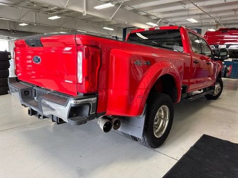 Used 2023 Ford F350 XLT AWD/4WD image 12