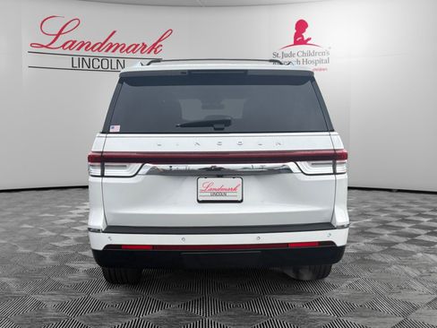 Certified 2023 Lincoln Navigator Reserve AWD/4WD image 4