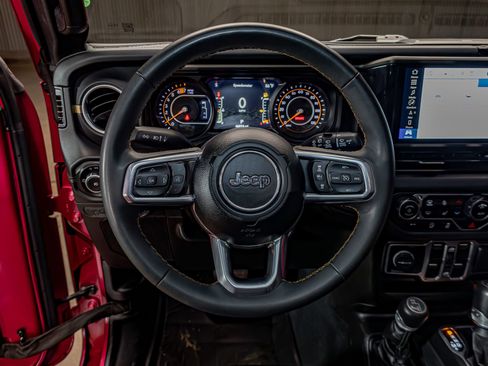 Used 2024 Jeep Wrangler Unlimited Sahara w/ Technology Group AWD/4WD image 14