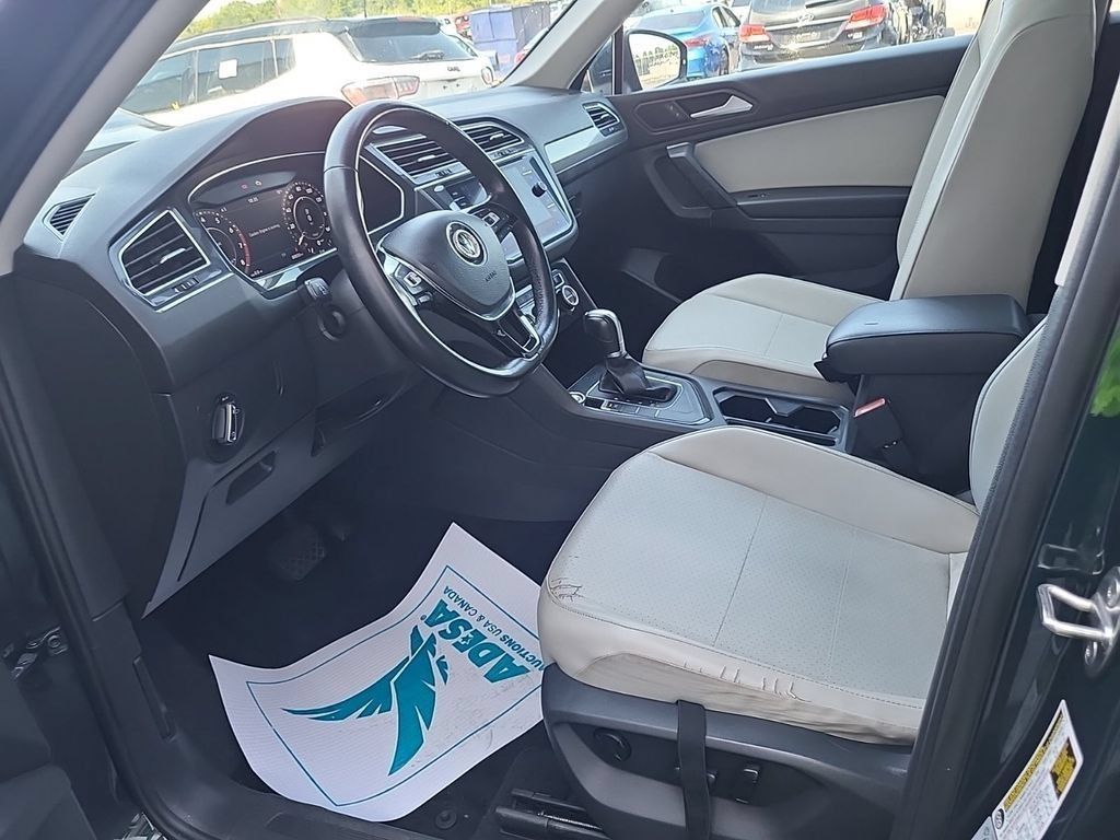 Used 2019 Volkswagen Tiguan SEL FWD image 3
