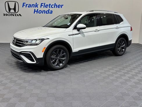 Used 2023 Volkswagen Tiguan SE w/ Panoramic Sunroof Package AWD/4WD image 1