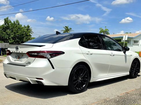 Used 2021 Toyota Camry XSE FWD image 13