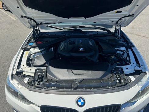 Used 2018 BMW 330i Sedan w/ Convenience Package RWD image 16