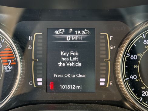 Certified 2019 Jeep Cherokee Latitude Plus FWD image 23