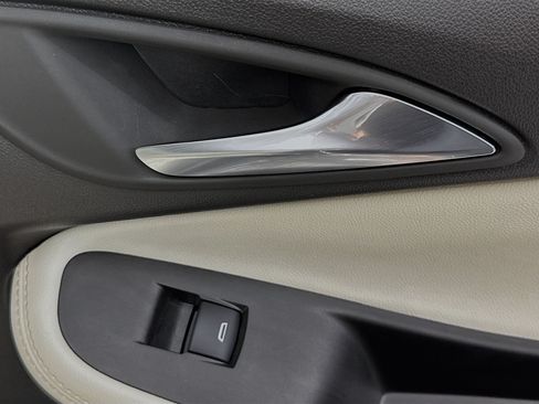 Used 2024 Buick Encore GX Avenir w/ Avenir Technology Package FWD image 29