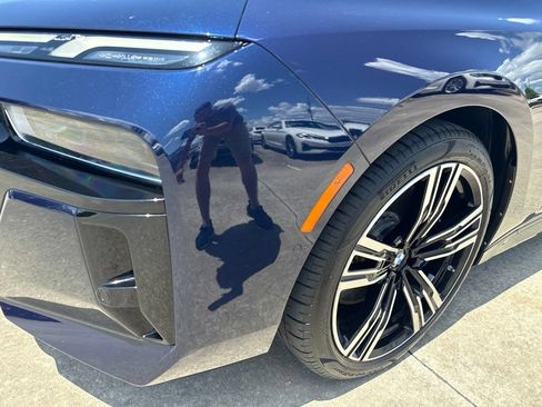 Certified 2023 BMW 760i xDrive AWD/4WD image 10