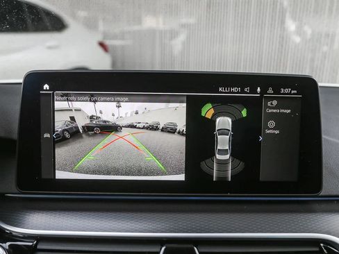 Certified 2023 BMW 530e w/ M Sport Package image 21