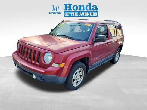 Used 2016 Jeep Patriot Sport w/ Power Value Group FWD image 3