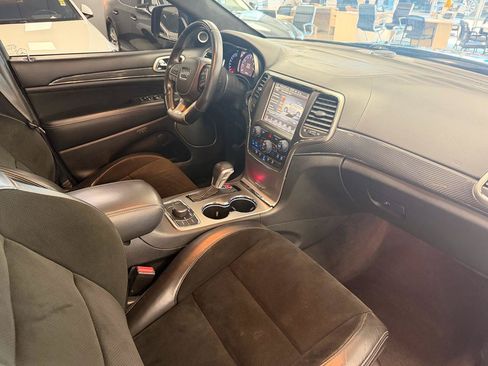 Used 2017 Jeep Grand Cherokee SRT AWD/4WD image 55