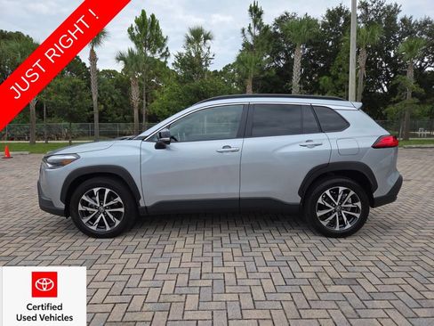 Certified 2025 Toyota Corolla Cross XLE w/ Convenience Package FWD image 8