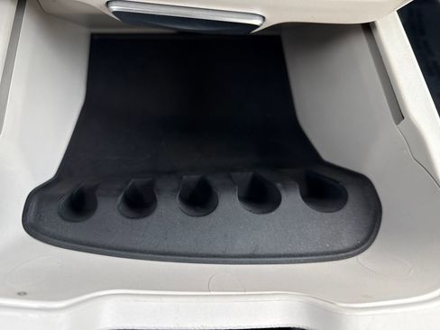 Used 2021 Chrysler Pacifica Touring-L image 25