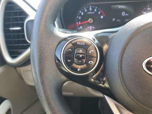 Used 2020 Kia Soul LX image 33