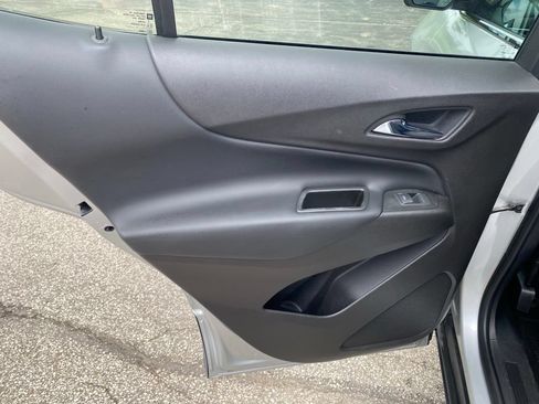 Used 2018 Chevrolet Equinox LT FWD image 21
